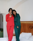 Plume rosso con piume rosse